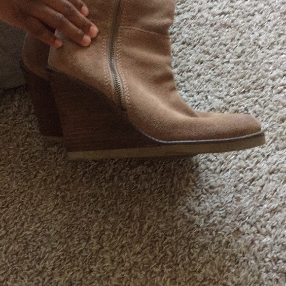 Lucky Brand - Picture 6 of 8